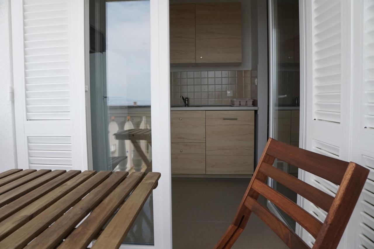 Mitra Apartments Malinska Buitenkant foto