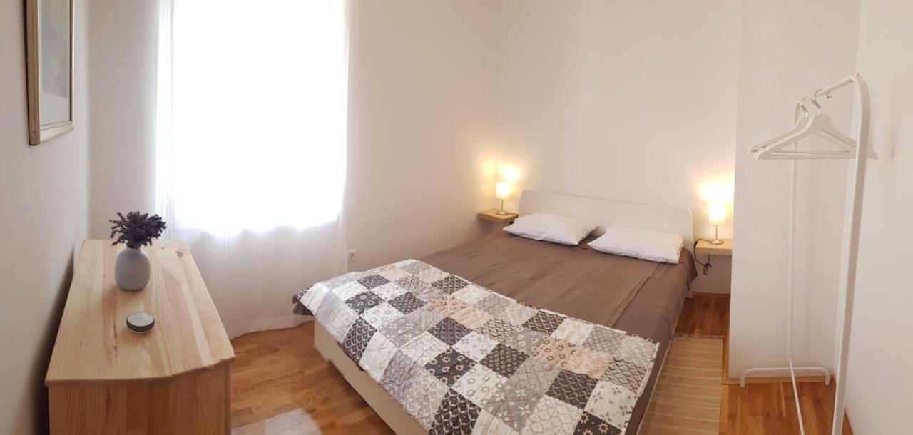 Mitra Apartments Malinska Buitenkant foto