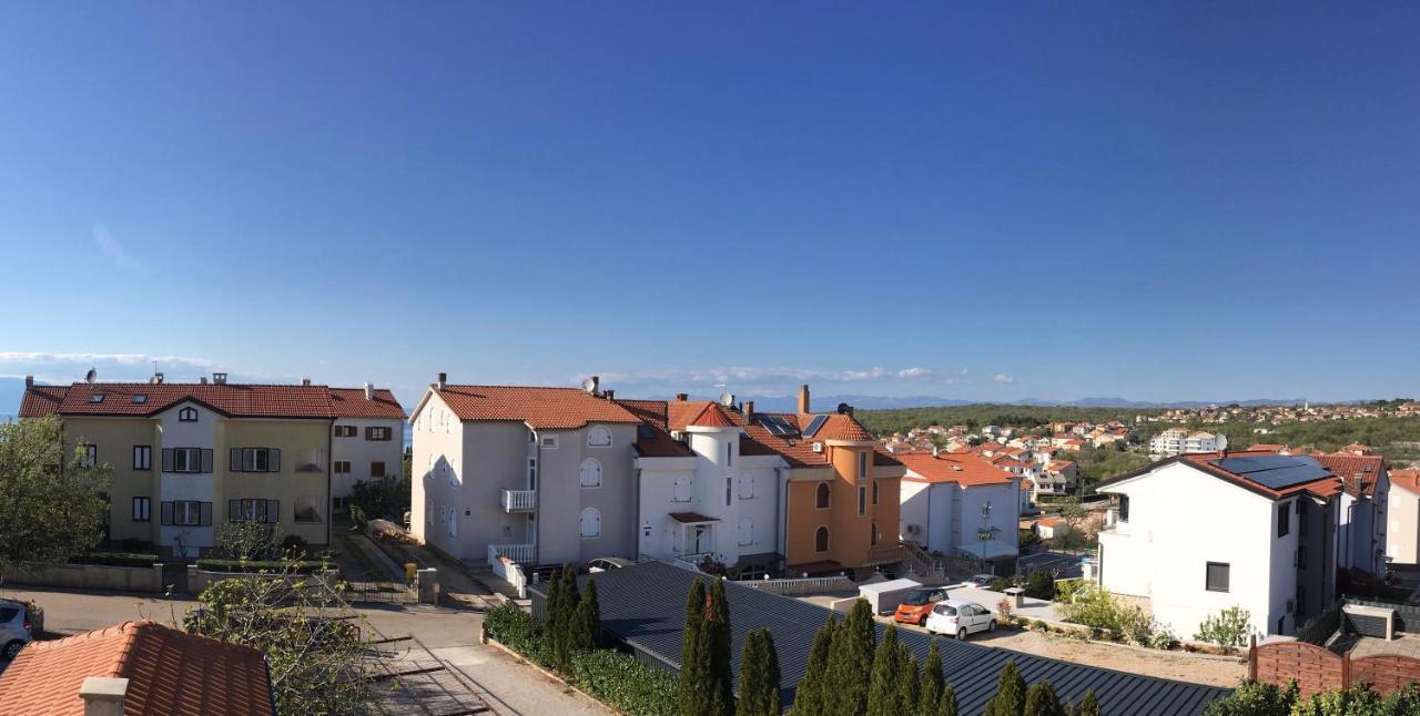 Mitra Apartments Malinska Buitenkant foto