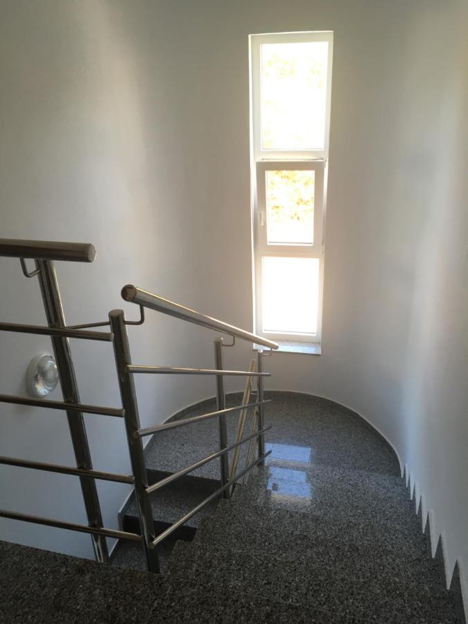 Mitra Apartments Malinska Buitenkant foto